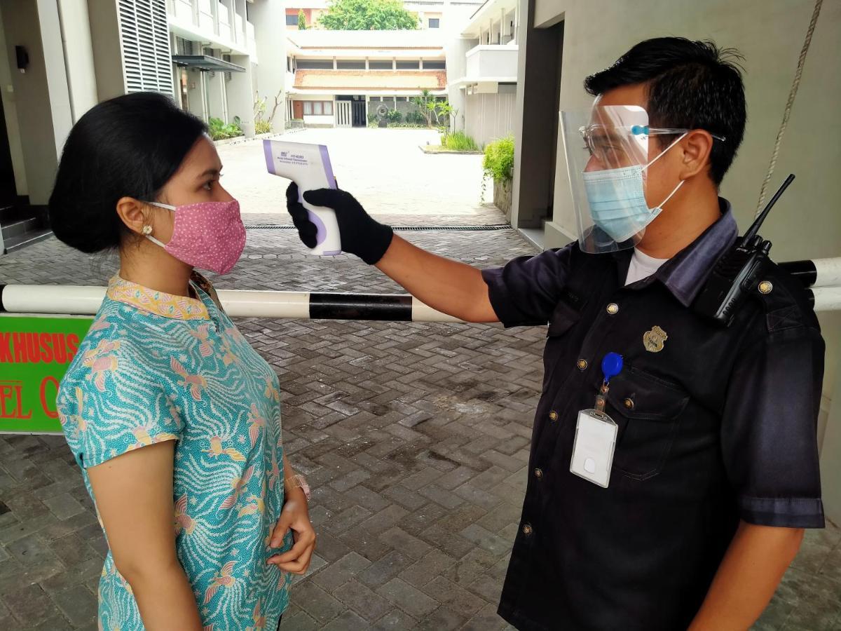 Hotel Quirin Semarang Ngoại thất bức ảnh