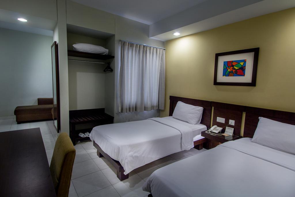 Hotel Quirin Semarang Phòng bức ảnh